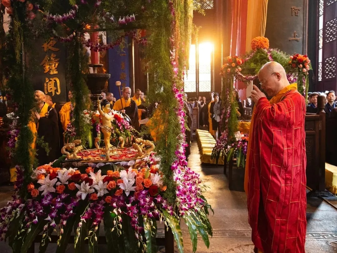 釋迦牟尼佛誕日  中國各地有甚麼習俗？