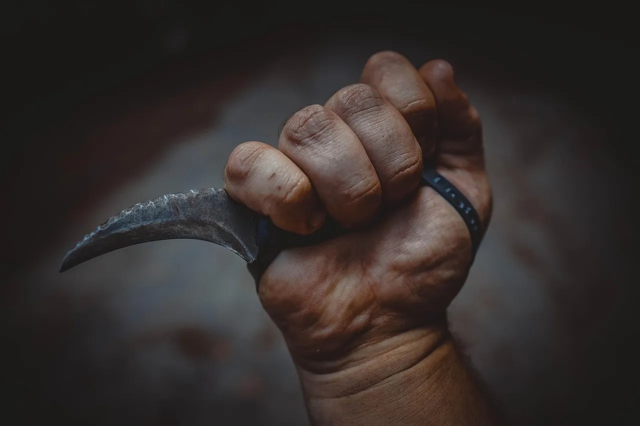 《法句經》欺負善良之人 招十倍之禍