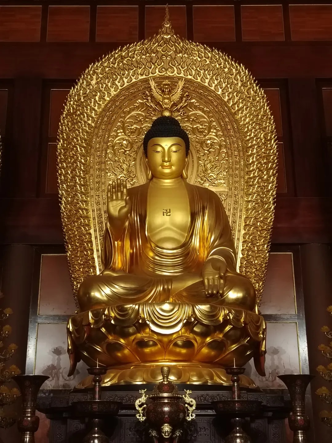 佛像「赤腳」背後的含義到底是什麼?